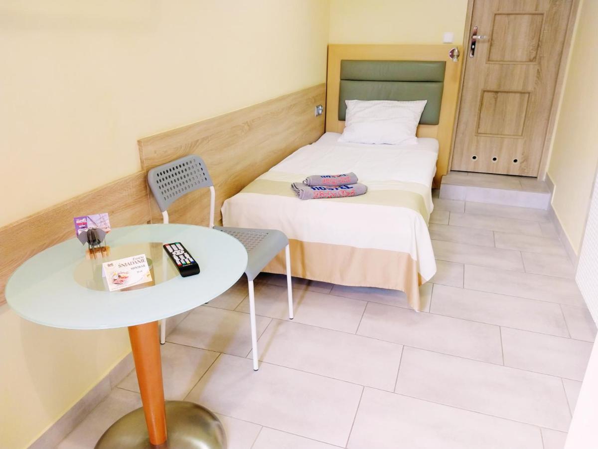Bialy Slon Delux Hostel Гдиня Екстериор снимка