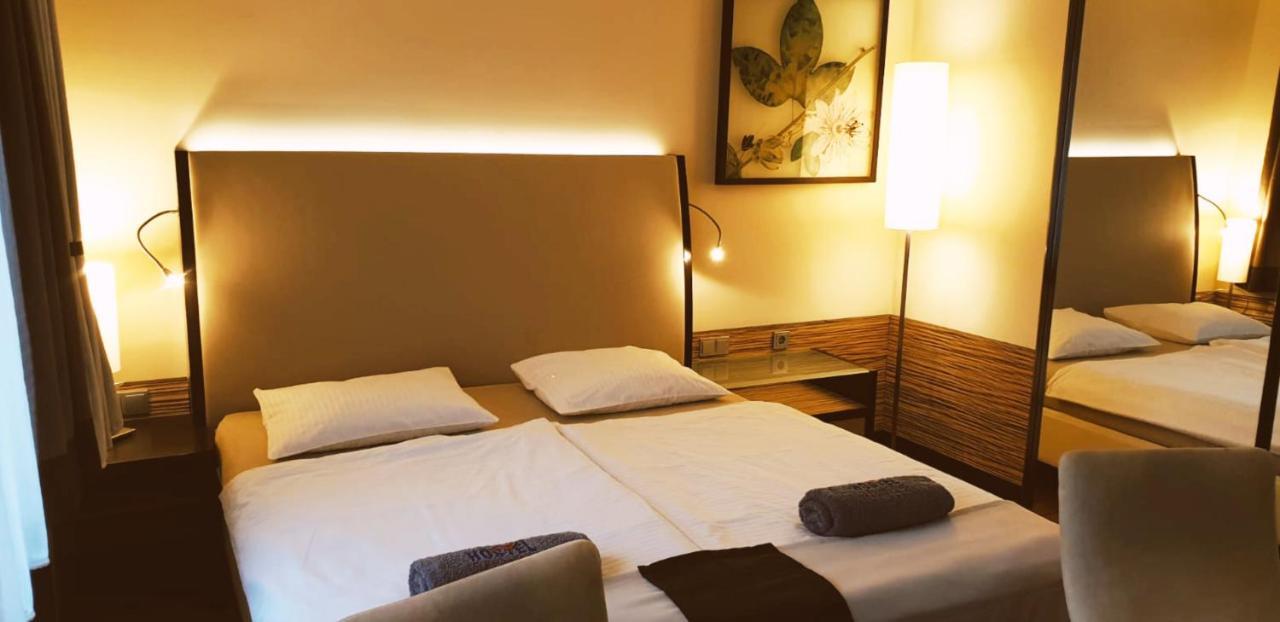 Bialy Slon Delux Hostel Гдиня Екстериор снимка