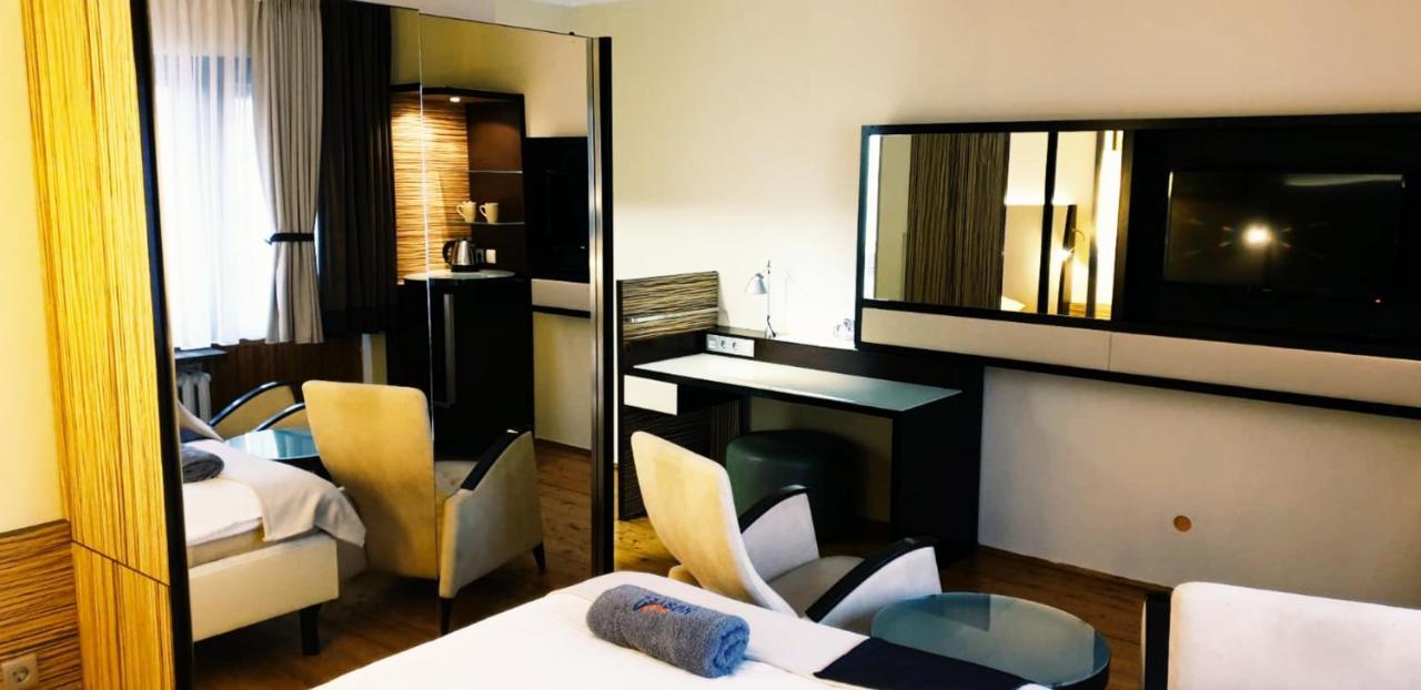 Bialy Slon Delux Hostel Гдиня Екстериор снимка